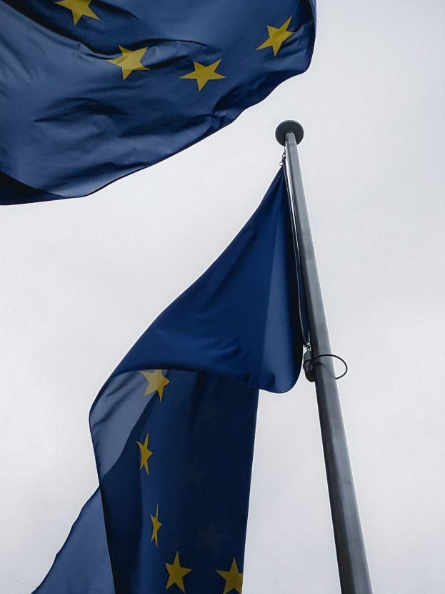 Η Επιτροπή αντιδρά σε κυβερνοεπίθεση κατά της κεντρικής κινητής υποδομής της